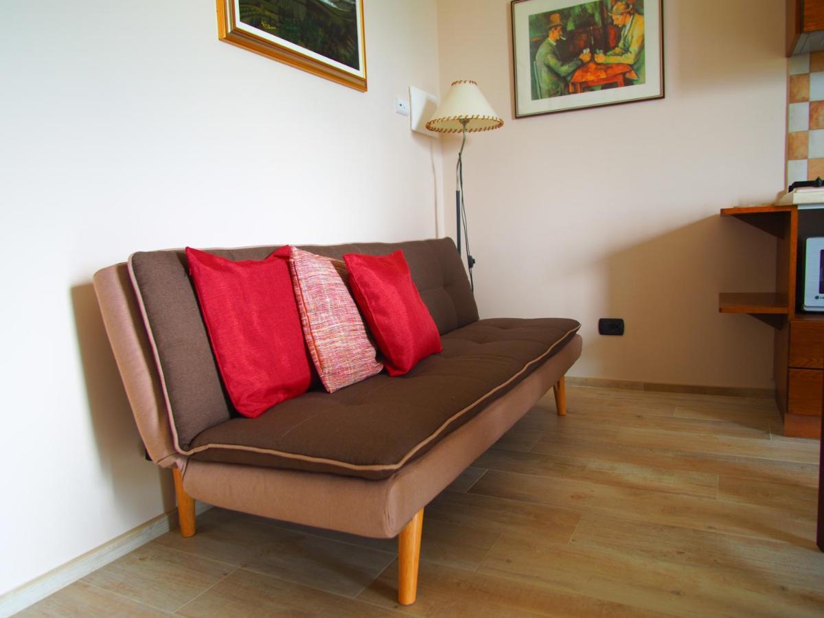 Ferienwohnung La Vigna Del Parroco Verduno Exterior foto