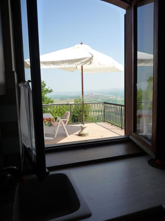 Ferienwohnung La Vigna Del Parroco Verduno Zimmer foto