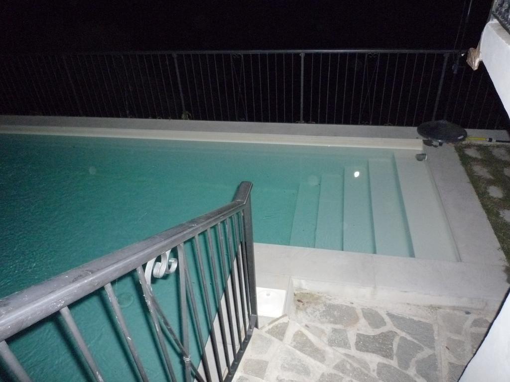 Ferienwohnung La Vigna Del Parroco Verduno Zimmer foto