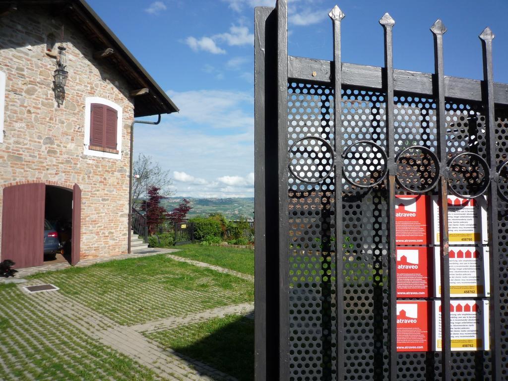 Ferienwohnung La Vigna Del Parroco Verduno Zimmer foto