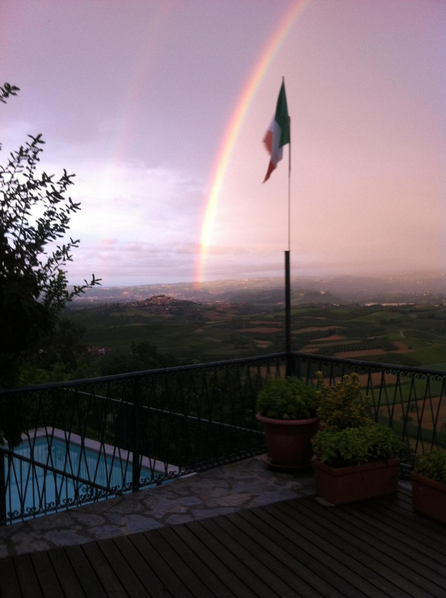 Ferienwohnung La Vigna Del Parroco Verduno Exterior foto